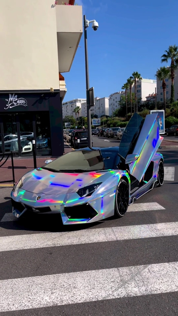 ‘โอบา’ ว่างจัดส่งลัมโบร์ Wrap สีใหม่เมืองน้ำหอม