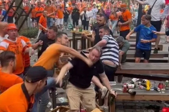 เดือดก่อนเกม! เผยคลิป ‘แฟนกังหัน’ บุกตี ‘แฟนสิงโต’