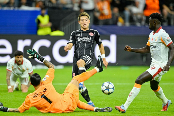 แฟรงเฟิร์ตรัวกาลา 5-1 จ่าฝูงวีคแรก…สรุปผลUCL